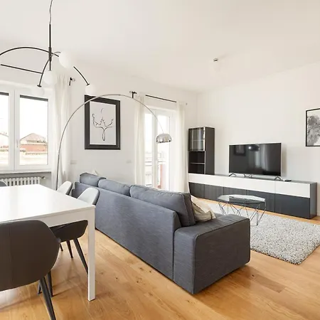 Guesthost - Bright Apartment Milano Centrale-2